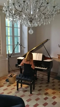 Hélène Assemat professeure de piano à Castres